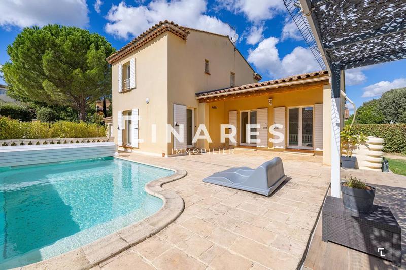 Maison - 179 m² - 6 pièces