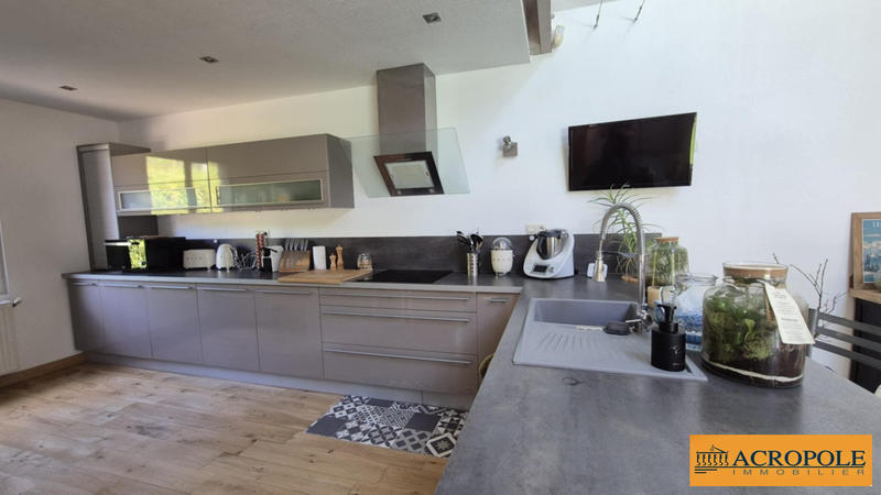 Maison - 159 m² - 6 pièces