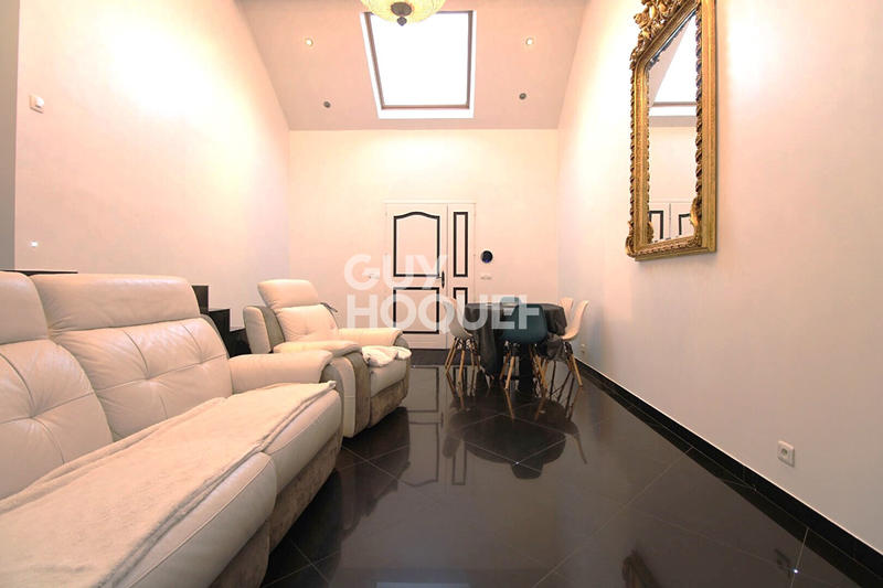 Maison - 90 m² - 5 pièces