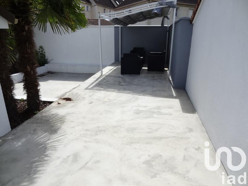 Maison - 225 m² - 6 pièces