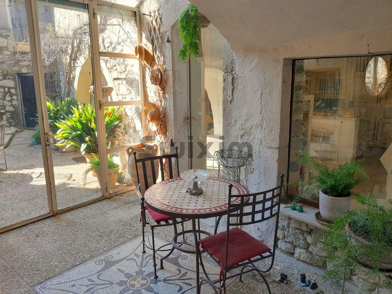 Maison de village - 400 m² - 21 pièces