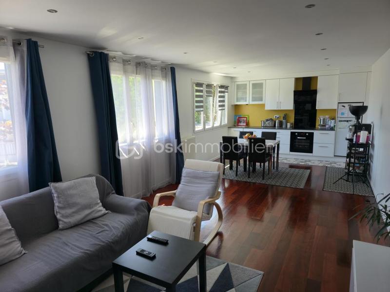 Maison - 185 m² - 7 pièces