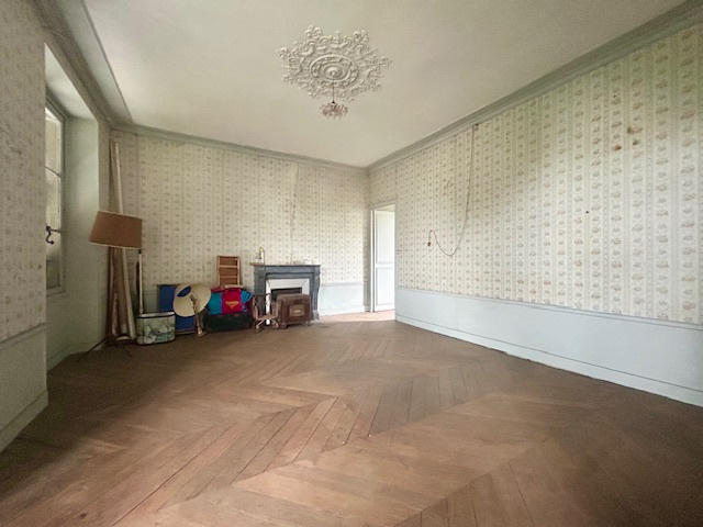 Propriété - 246 m² - 7 pièces