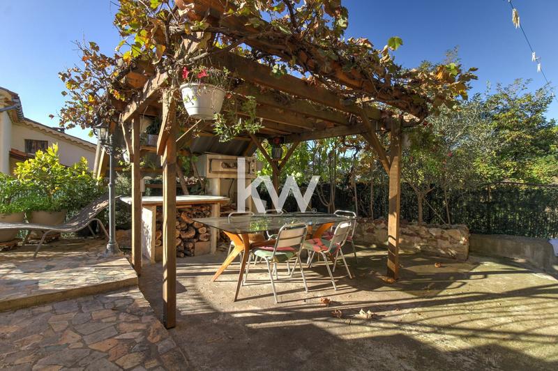 Maison - 155 m² - 9 pièces