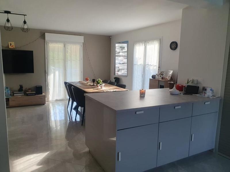 Maison - 97 m² - 5 pièces