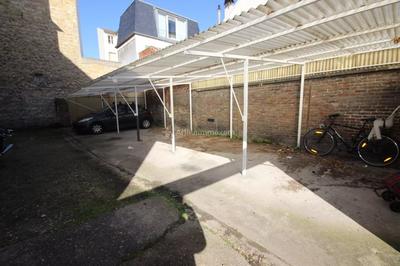 Parking / Garage - 11 m²