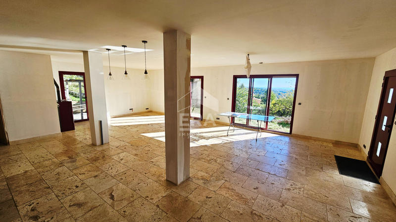 Maison - 170 m² - 3 pièces