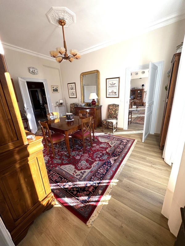 Appartement - 168 m² - 5 pièces