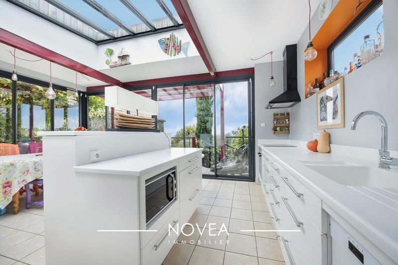 Maison ancienne - 205 m² - 8 pièces