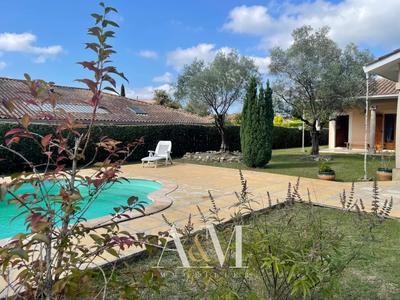 Maison - 166 m² - 6 pièces