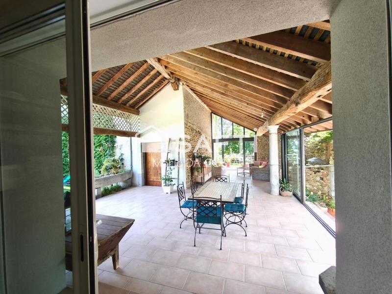 Maison de maîtres - 235 m² - 6 pièces