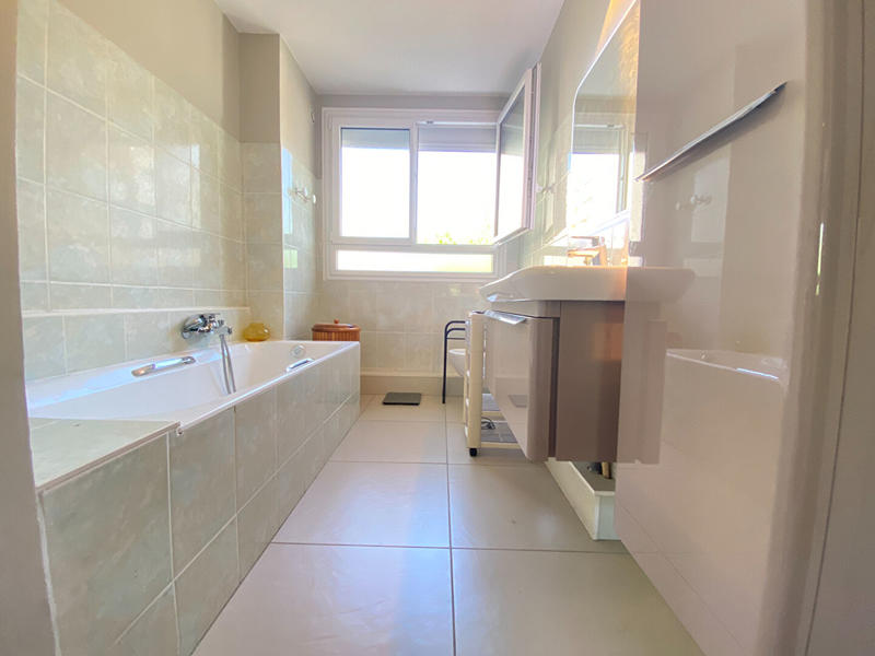 Appartement - 140 m² - 5 pièces