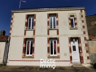 Maison - 96 m² - 4 pièces