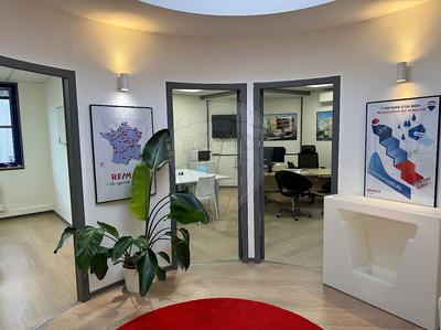 Bureau - 150 m² - 5 pièces