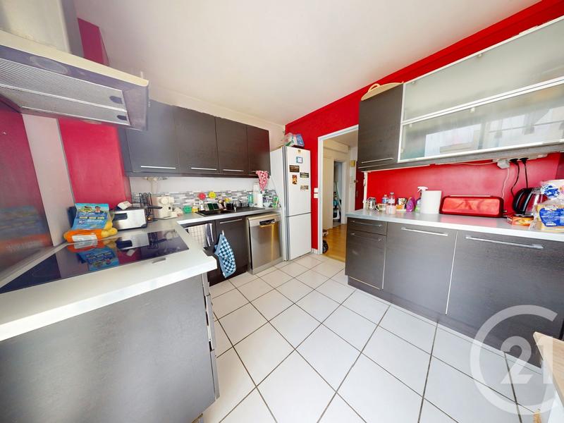 Appartement - 81 m² - 4 pièces