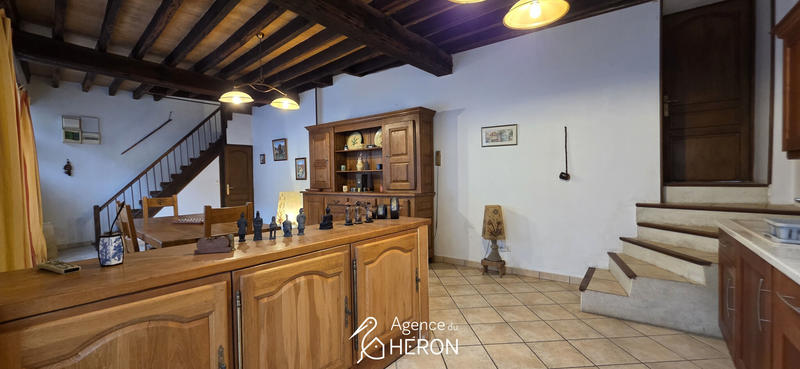 Maison - 111 m² - 7 pièces