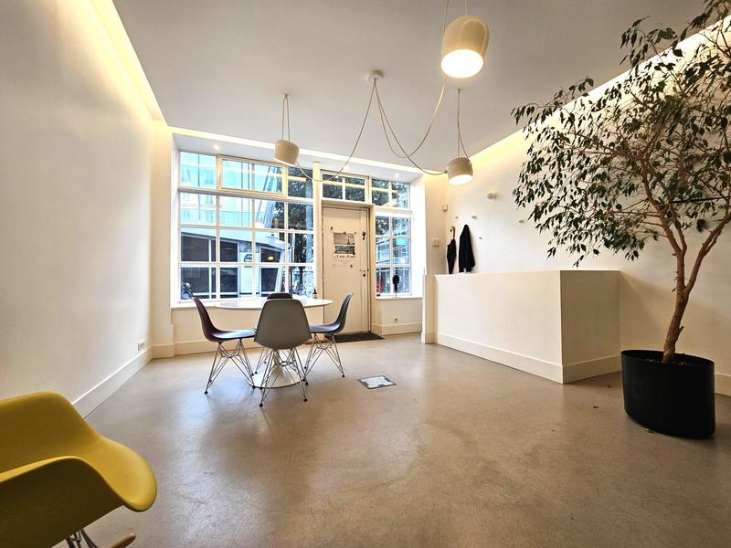 Local commercial - 95 m² - 2 pièces