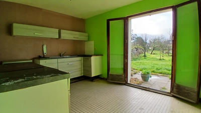 Maison - 90 m² - 5 pièces