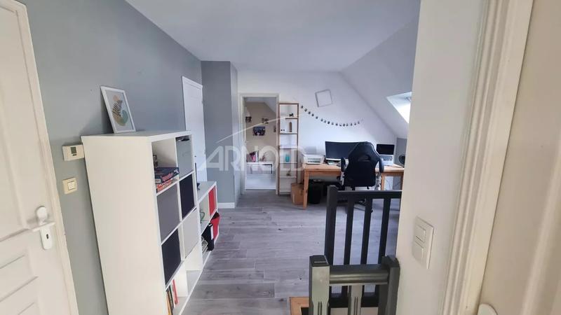 Maison - 99 m² - 5 pièces