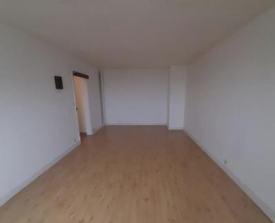 Appartement ancien - 75 m² - 4 pièces