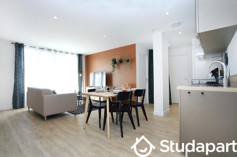 Chambre - 10 m² - 1 pièce