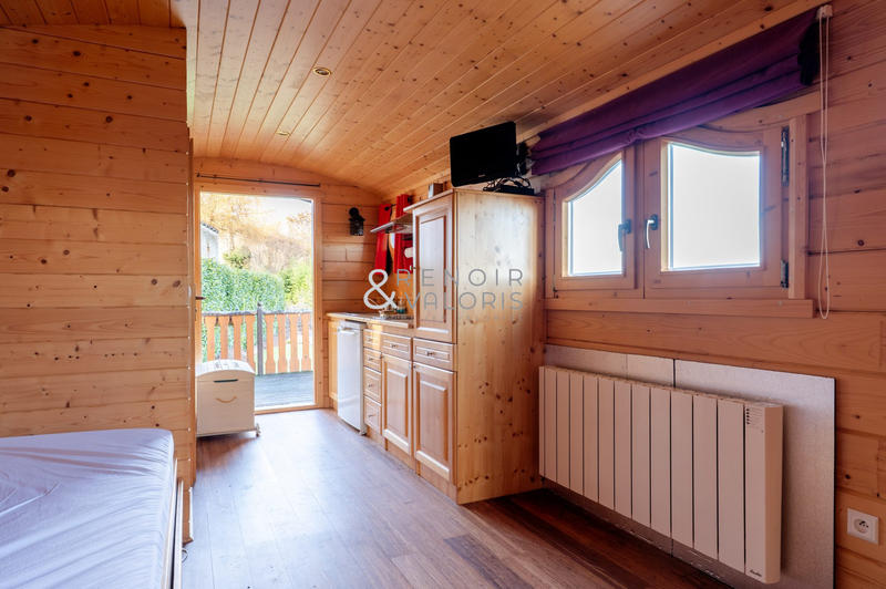 Maison - 270 m² - 10 pièces