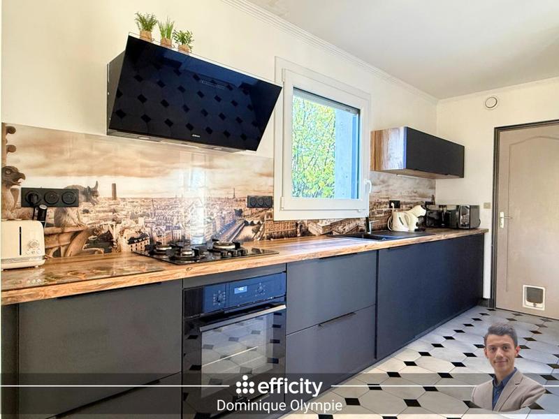 Maison - 145 m² - 7 pièces