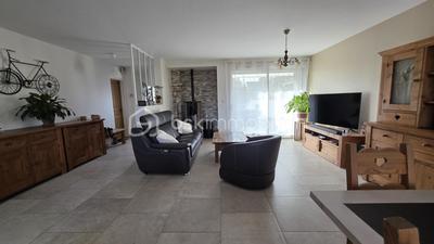 Maison - 97 m² - 5 pièces