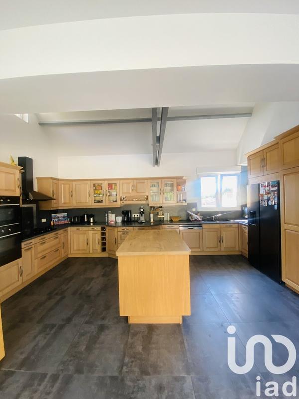 Maison - 400 m² - 8 pièces