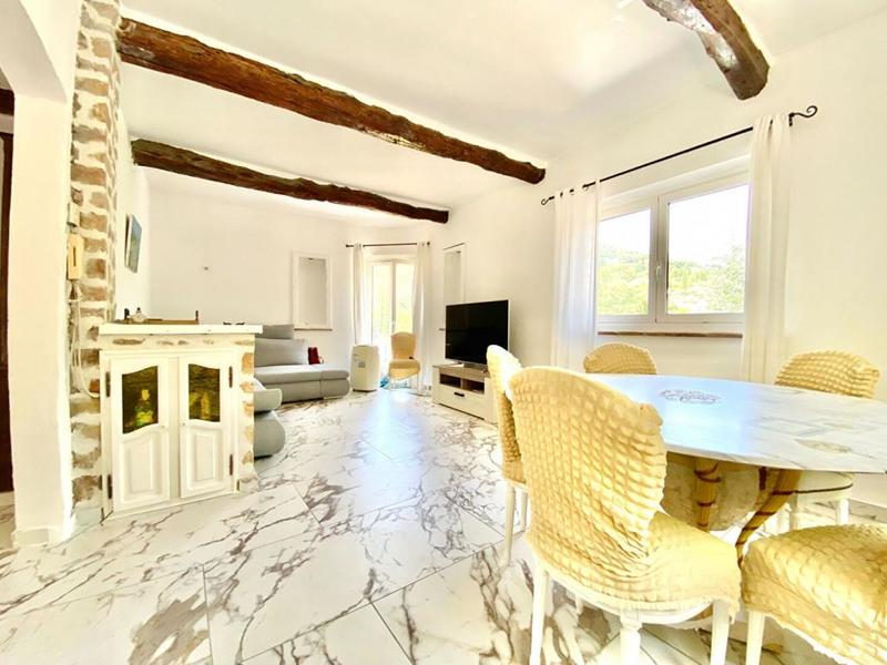 Maison - 183 m² - 5 pièces