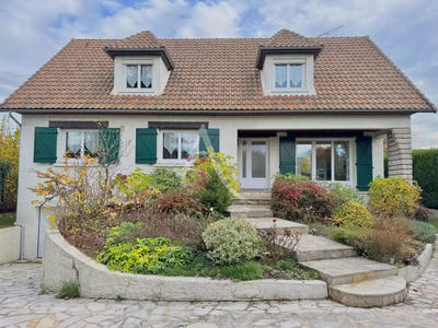 Maison - 170 m² - 7 pièces