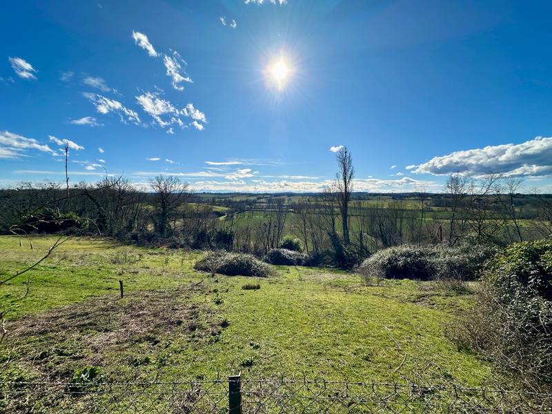 Maison - 455 m² - 18 pièces