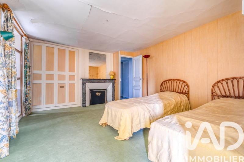 Maison - 300 m² - 10 pièces