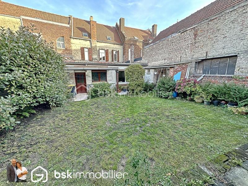 Maison - 212 m² - 7 pièces