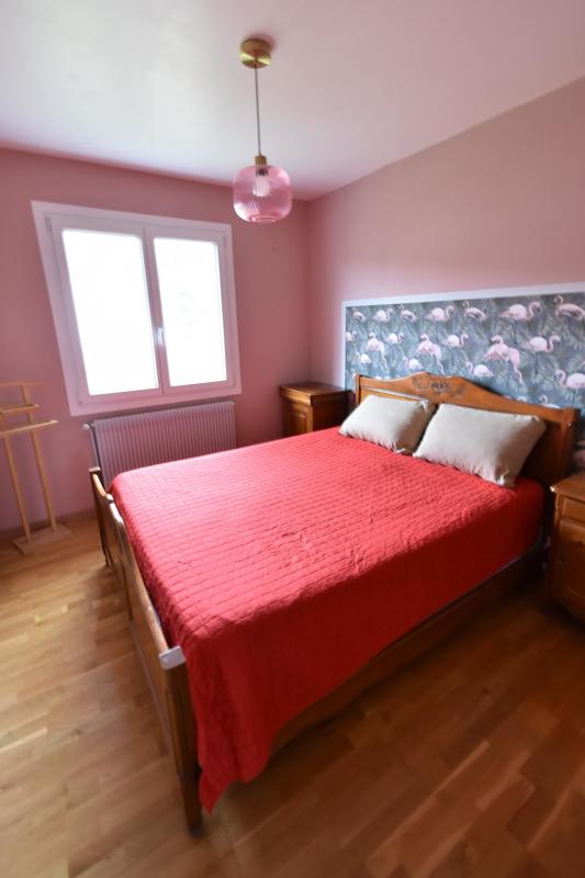 Maison - 102 m² - 9 pièces