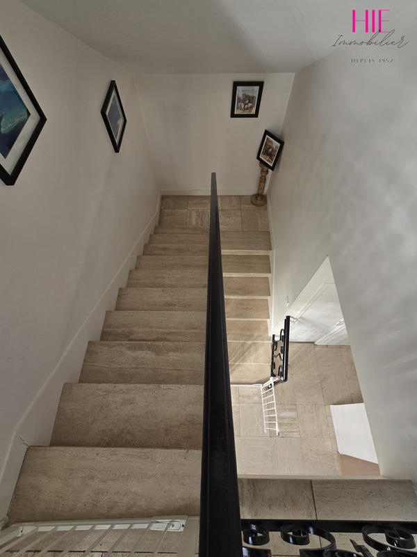 Maison traditionnelle - 125 m² - 6 pièces