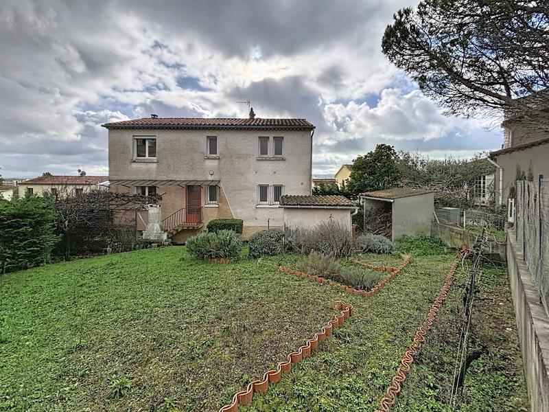 Maison - 180 m² - 7 pièces