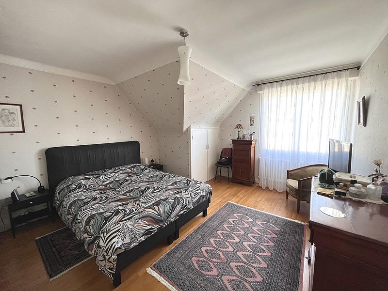 Maison - 167 m² - 7 pièces