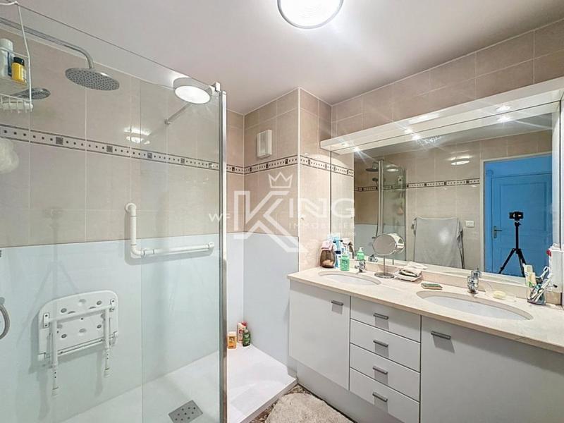 Appartement - 116 m² - 6 pièces