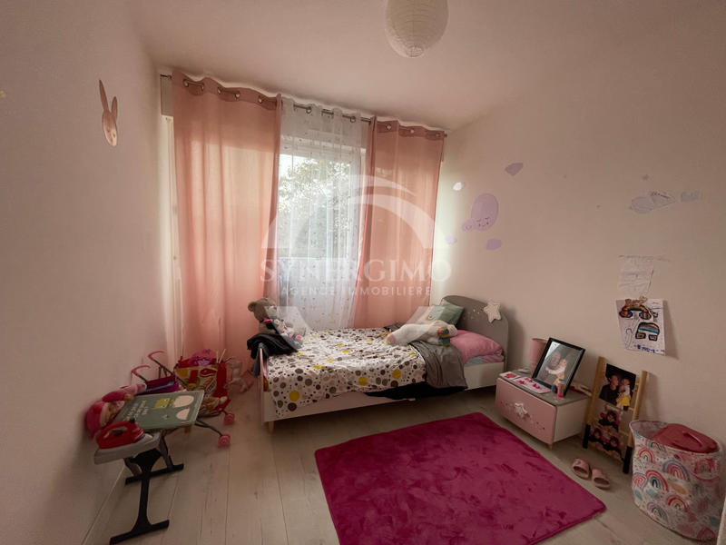 Appartement - 79 m² - 4 pièces