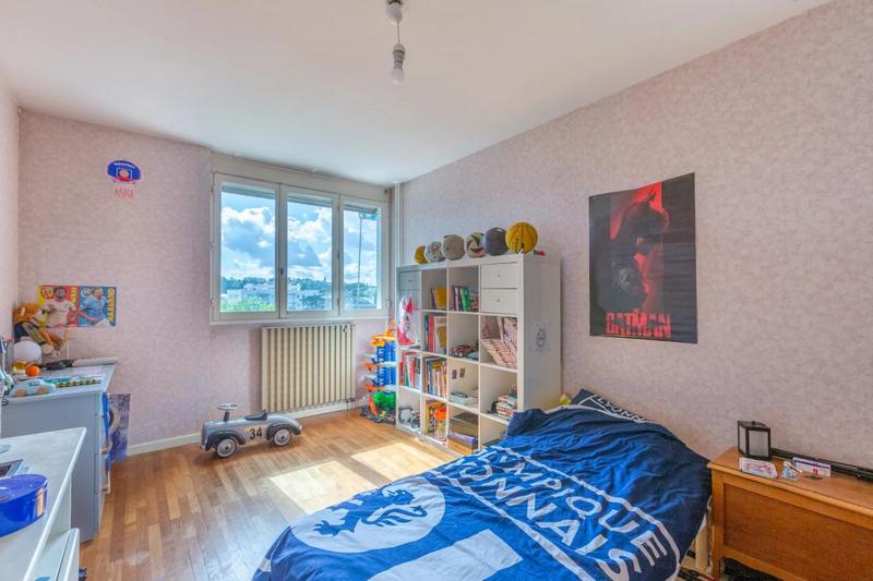 Appartement - 110 m² - 6 pièces