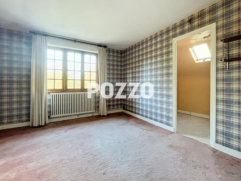 Maison - 250 m² - 9 pièces