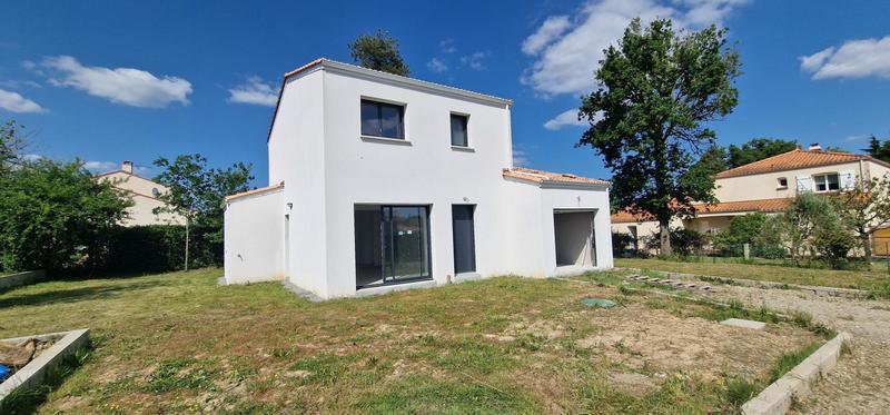 Maison - 99 m² - 5 pièces