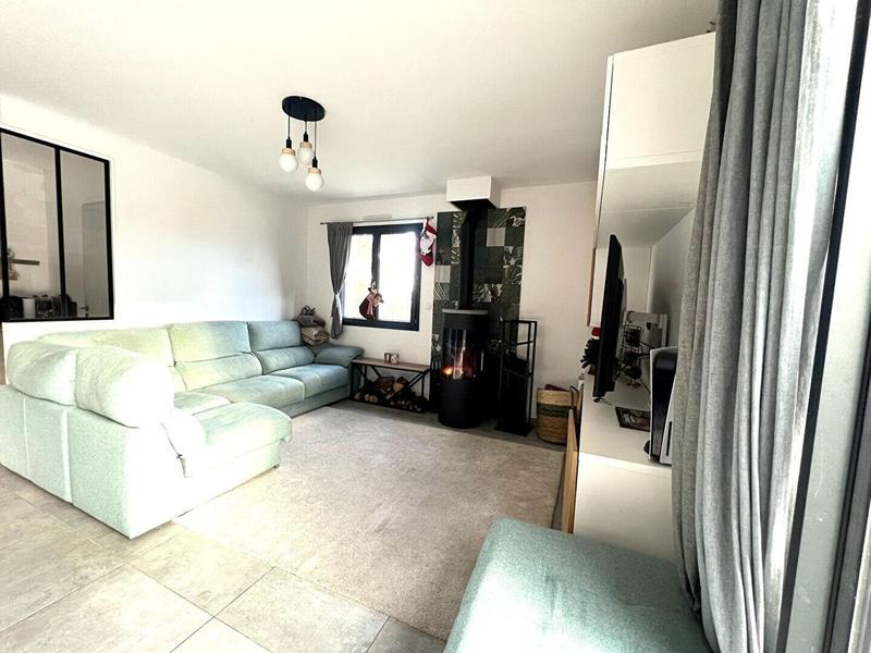 Maison - 102 m² - 4 pièces