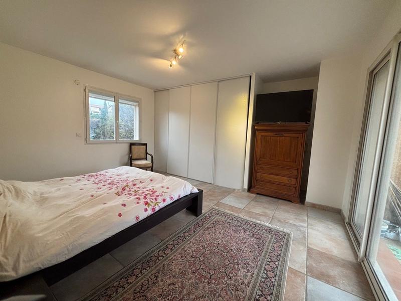 Maison - 201 m² - 5 pièces