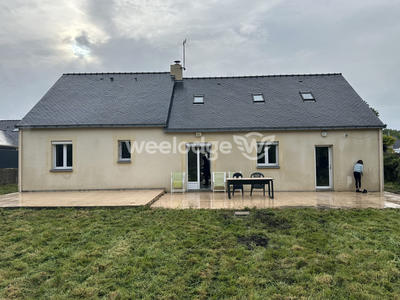 Maison traditionnelle - 131 m² - 7 pièces