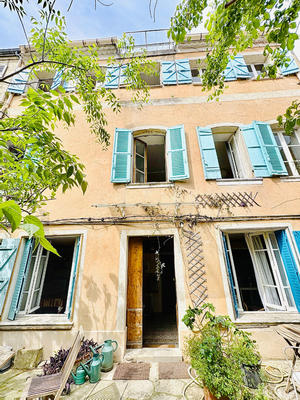 Maison - 250 m² - 9 pièces