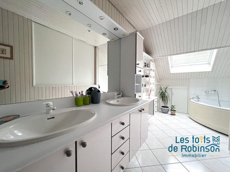 Maison - 184 m² - 7 pièces