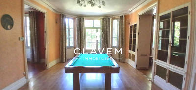 Maison - 350 m² - 15 pièces