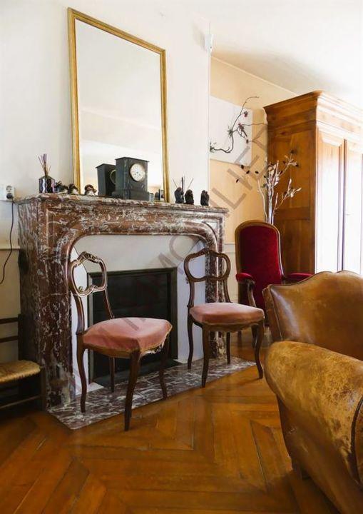 Demeure - 210 m² - 7 pièces